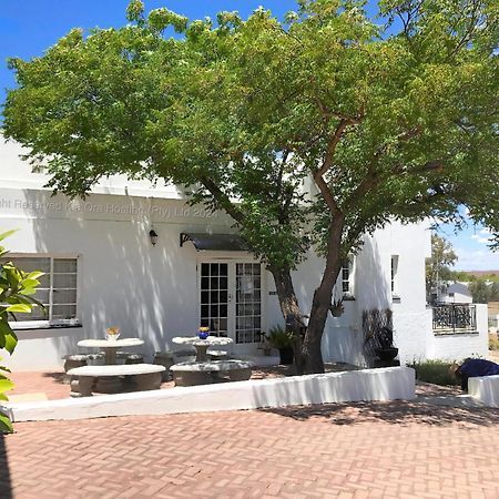 Kia Ora Guest House Beaufort West Bagian luar foto