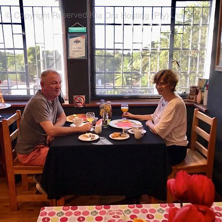 Kia Ora Guest House Beaufort West Bagian luar foto