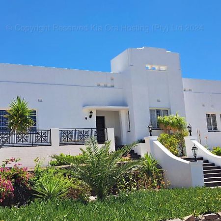 Kia Ora Guest House Beaufort West Bagian luar foto
